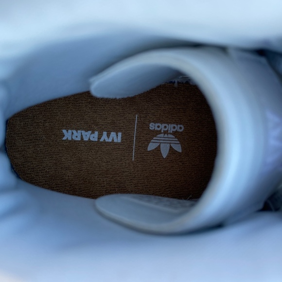Adidas Ivy Park Forum Mid Shoe